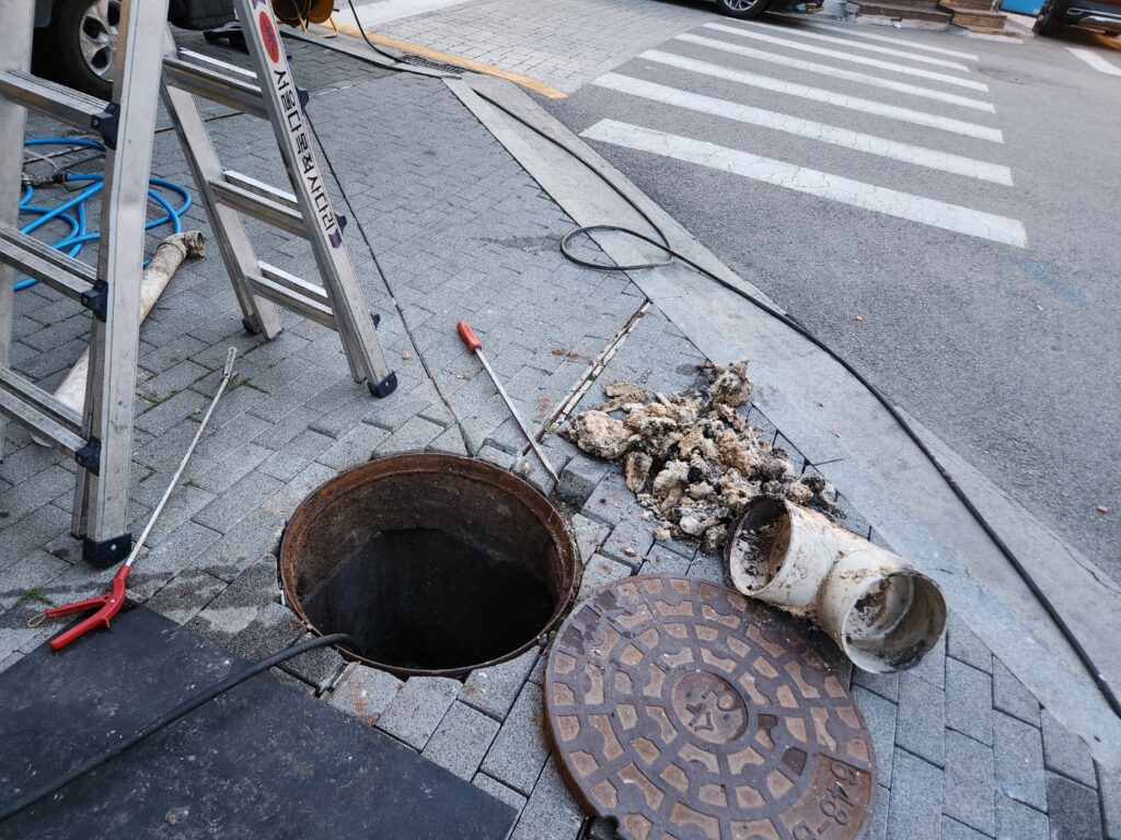 강서구하수구막힘 하수구배관청소 맨홀청소