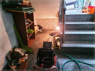 금천구베란다 바닥에서 물이 올라오던 현장, 누수공사 당일 해결