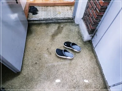 아랫집 천장에서 물이 샌다면 누수 발생 책임은 누구일까?